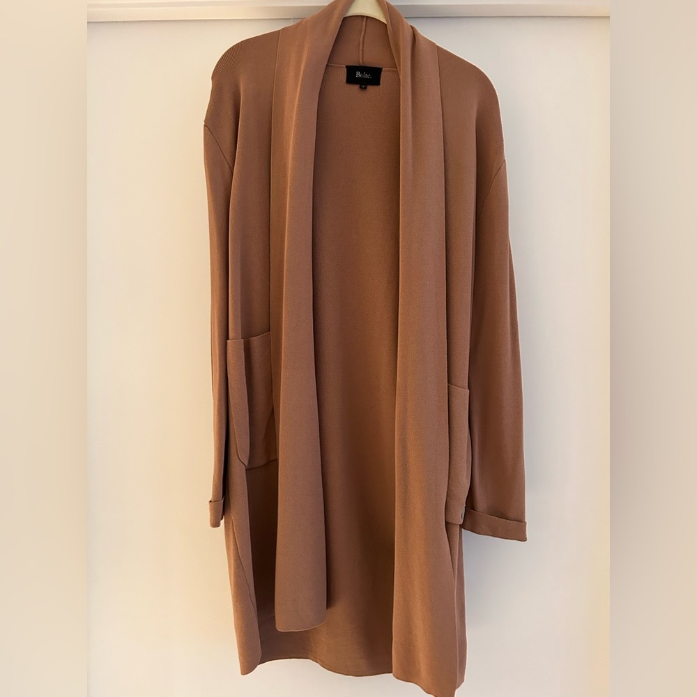 Bolte. Brown Cardigan with Front pockets